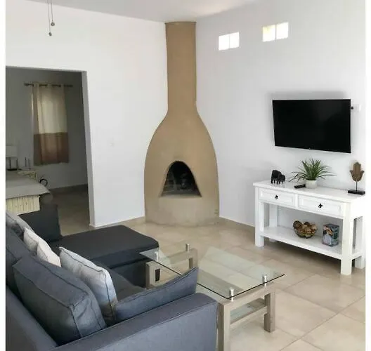 3Ap Beachy 1 Bedroom 1 Bath Pool Lrg Patio