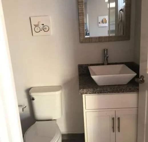 3A Beach Gear Equipped 2 Bedroom Cerritos Beach Condo